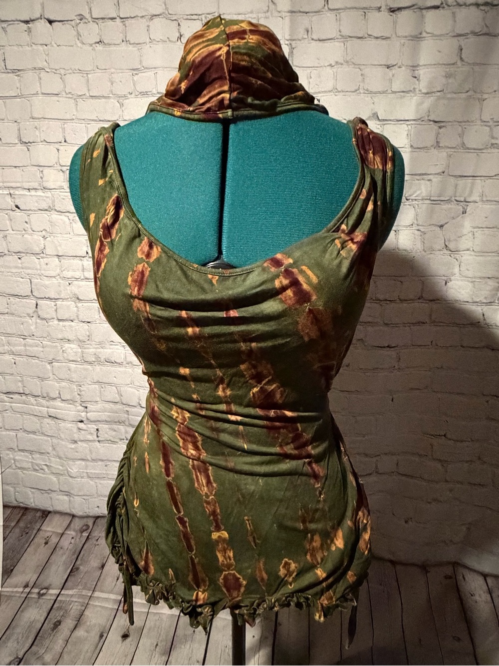 Women’s Green Tie-Dye Sleeveless Cowl Neck romper